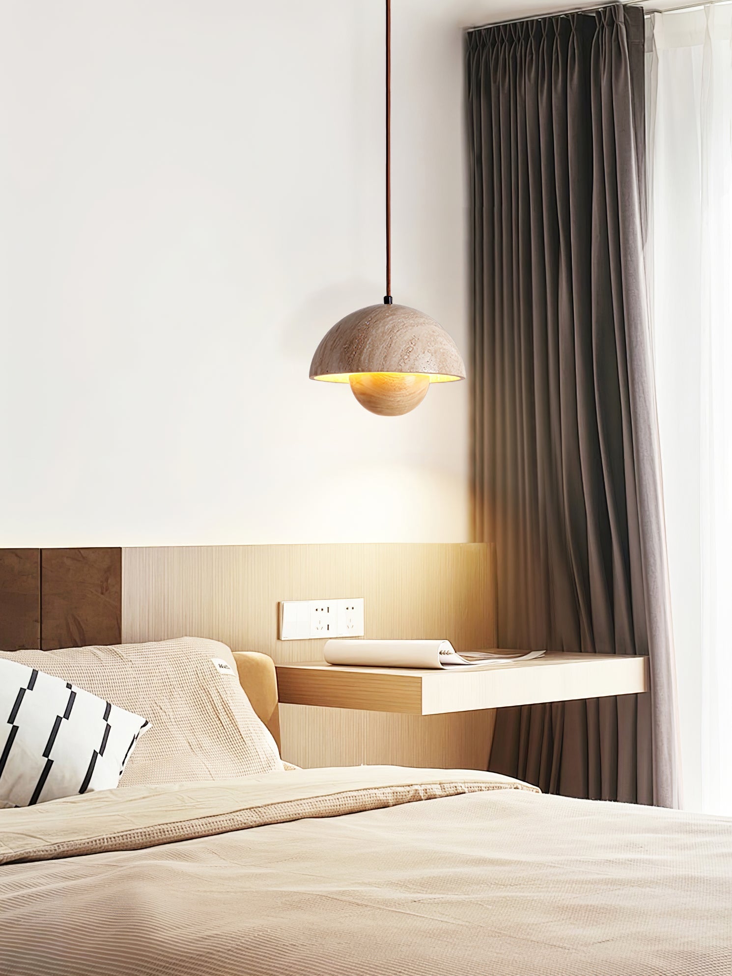 Suspension moderne Cob en Noyer et travertin jaune