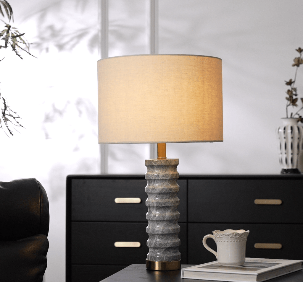 Lampe à poser moderne Jorund en pierre Gris et beige