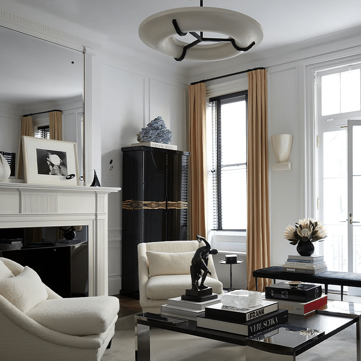 Suspension moderne Lance en Albâtre Noir et blanc