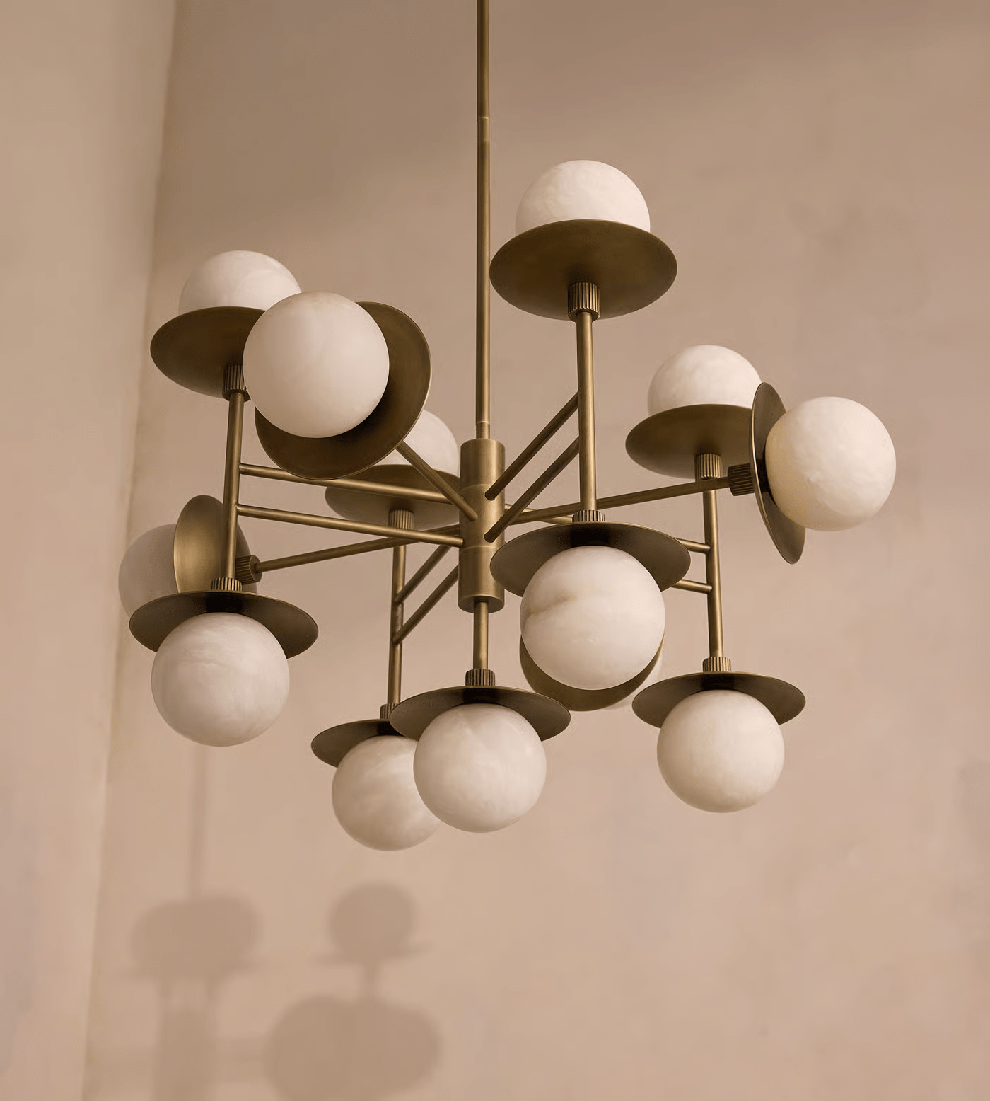 Lustre moderne Jolef en Albâtre Noir et blanc
