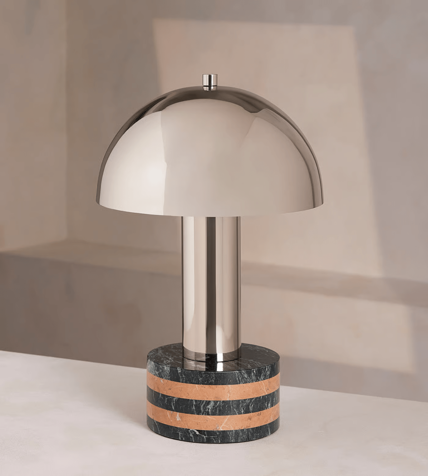 Lampe à poser moderne Agaton en chrome Gris et beige