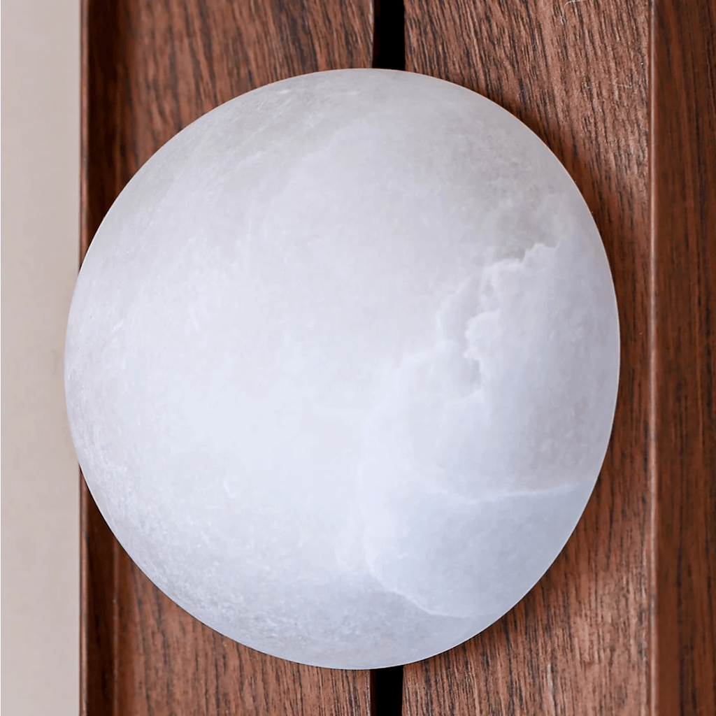 Applique murale moderne Hallfred en Albâtre Noyer bois et blanc