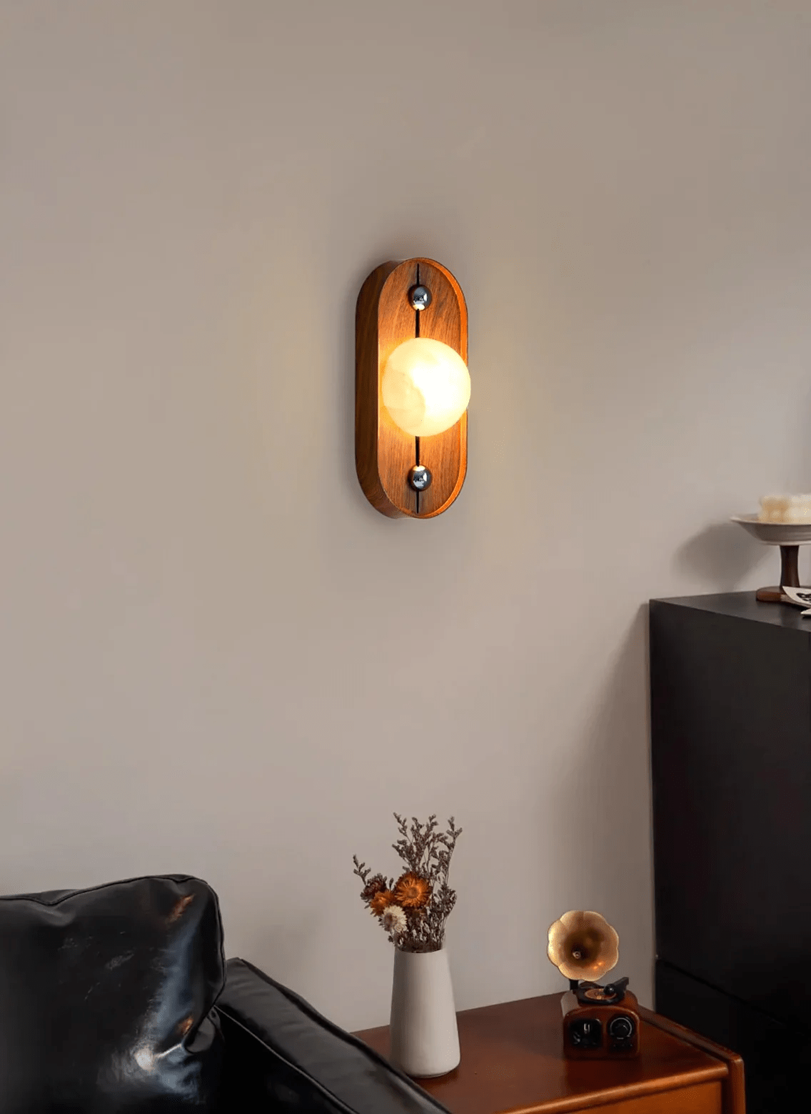 Applique murale moderne Hallfred en Albâtre Noyer bois et blanc