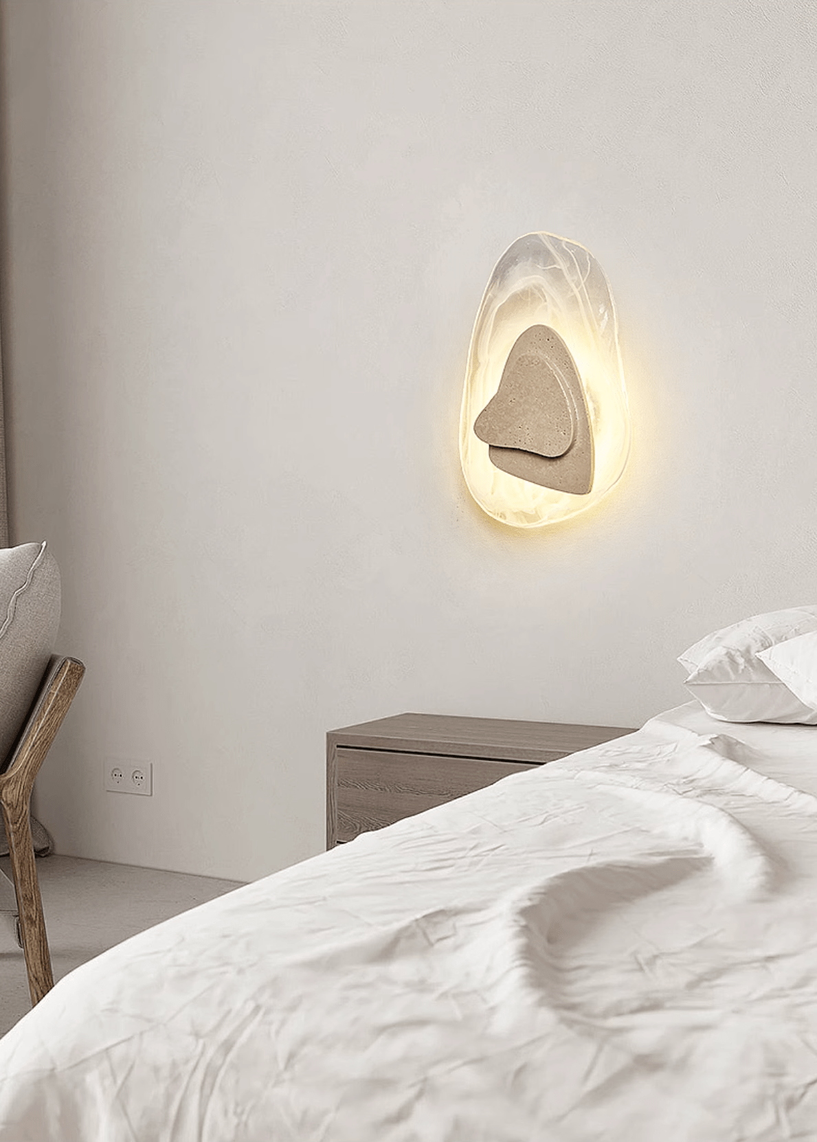 Applique murale moderne Tavish en Travertin jaune et transparent