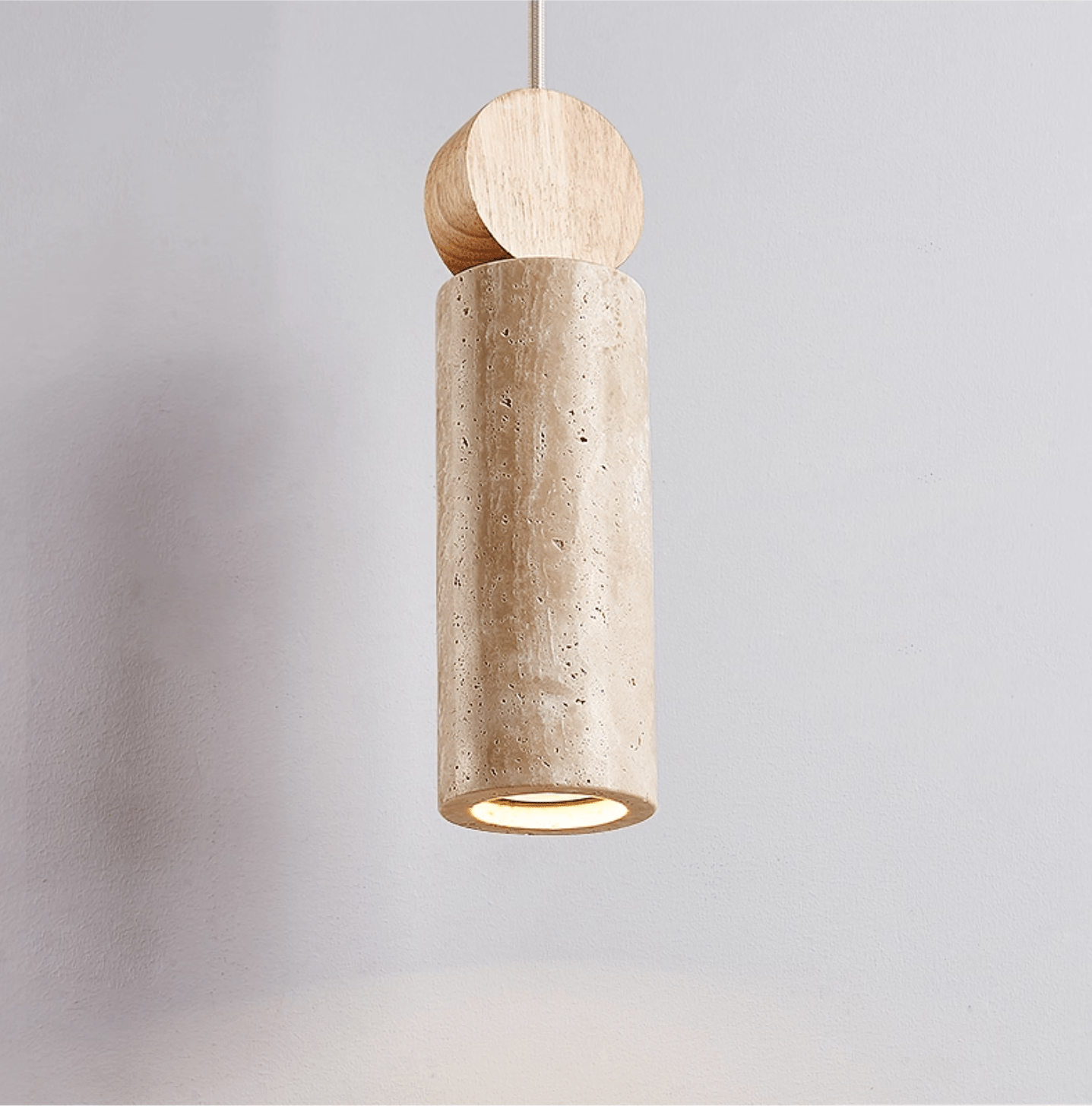 Suspension moderne Torsten en Travertin jaune et bois