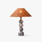 Lampe à poser moderne Eyvindur en Blanc et noir marbre et Rotin naturel