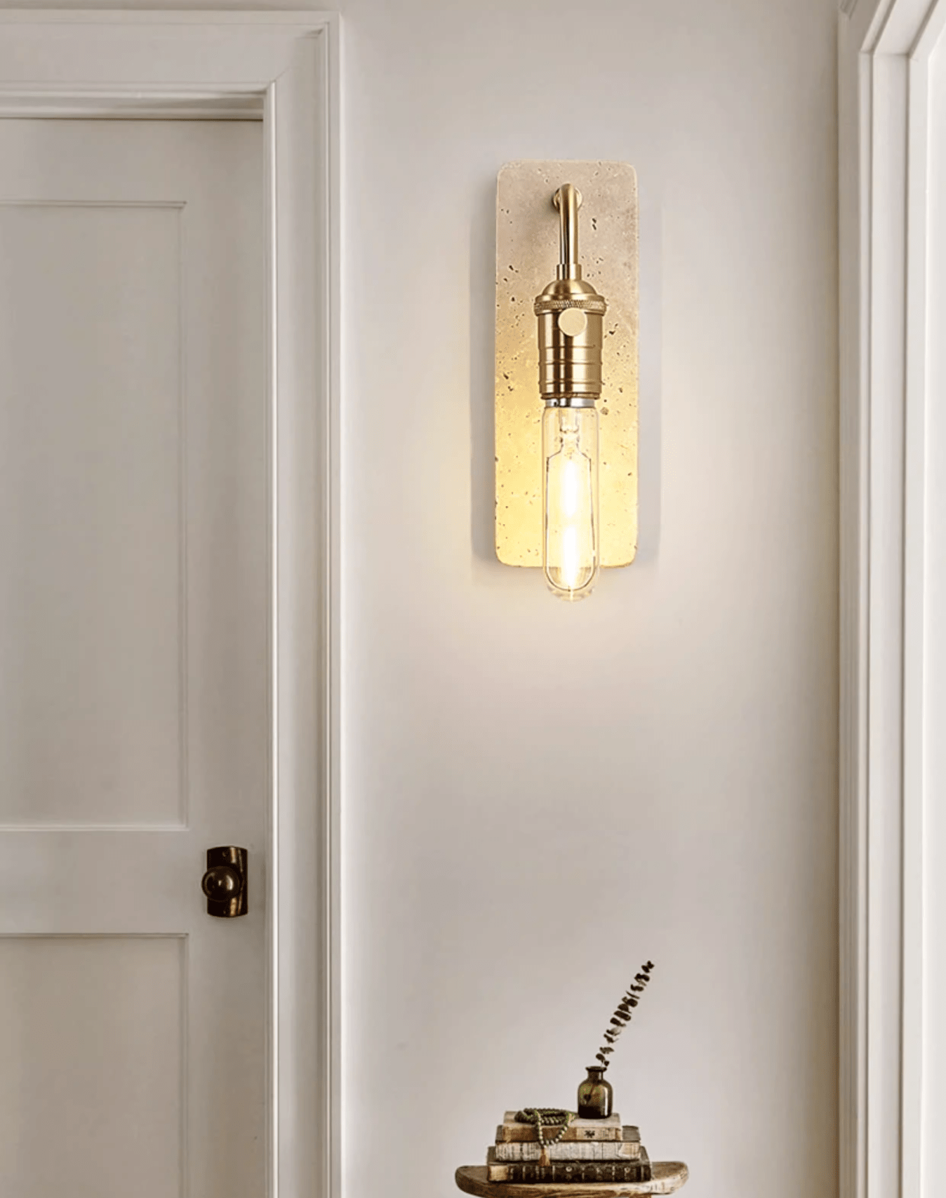 Applique murale moderne Arrow en pierre, Travertin