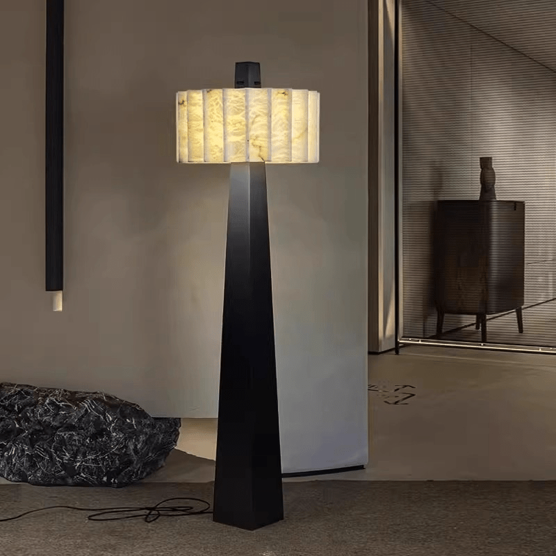 Lampadaire moderne Murdoch en Albâtre Noir et blanc