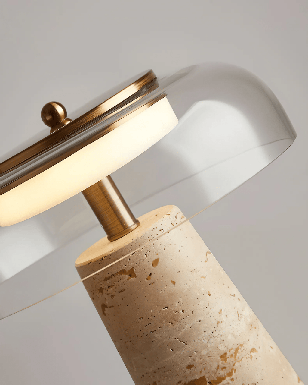 Lampe à poser moderne Kaino en Transparent et travertin jaune