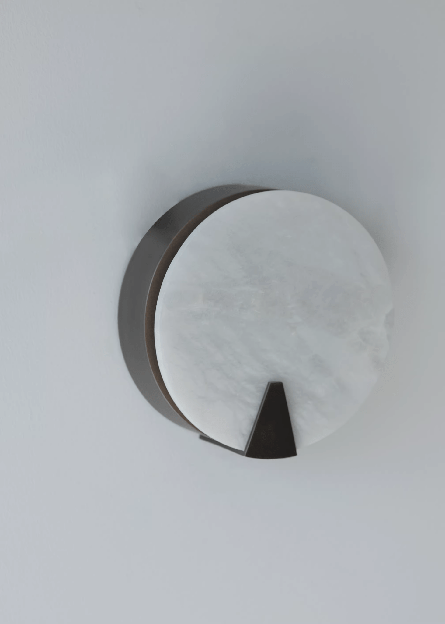 Applique murale moderne Agust en Albâtre Blanc et bronze