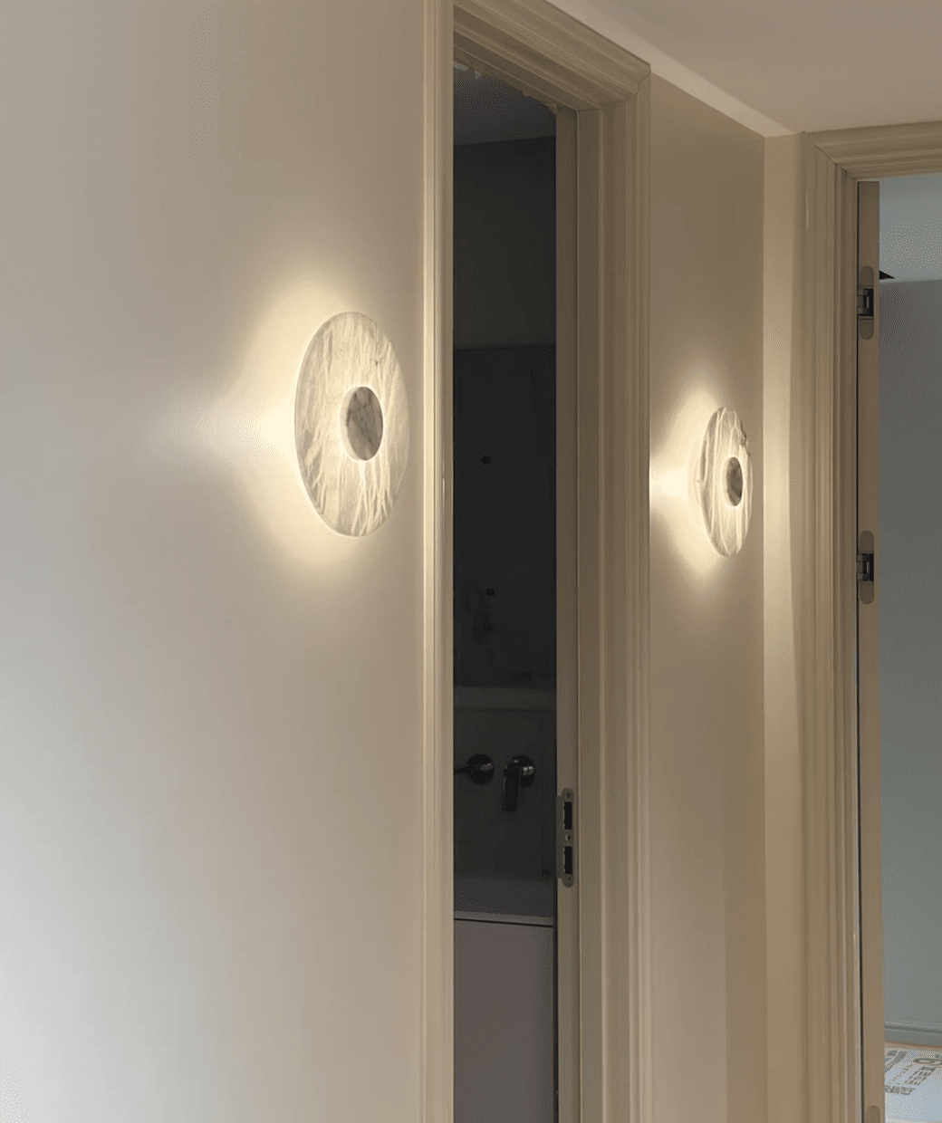 Applique murale moderne Orsett en Albâtre, Travertin Bulgari