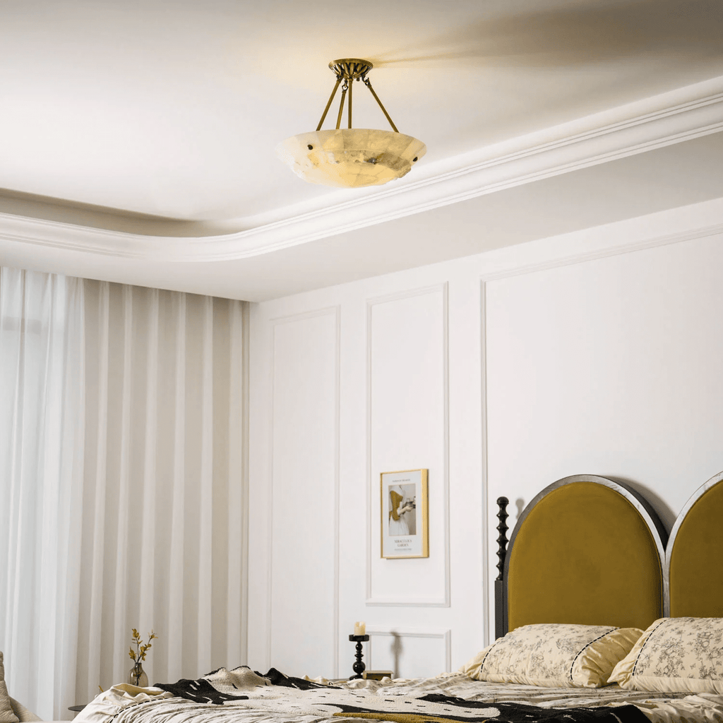 Plafonnier moderne Ainsley en Albâtre Laiton ancien et blanc