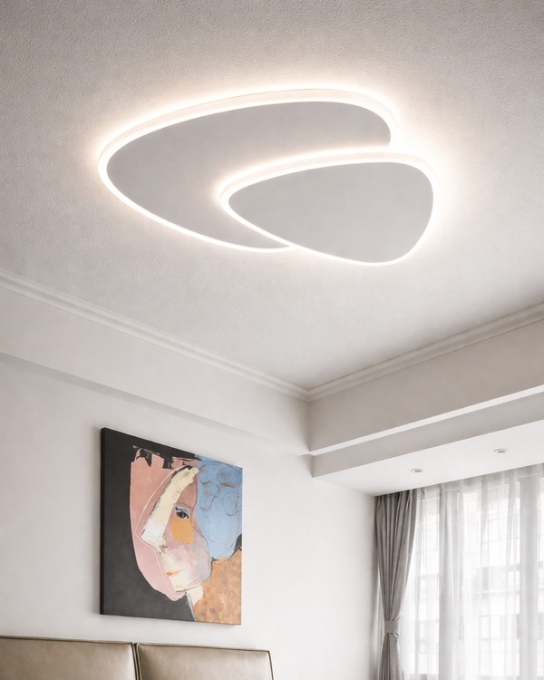 Plafonnier LED Triangle Kuma en Métal et Acrylique Blanc