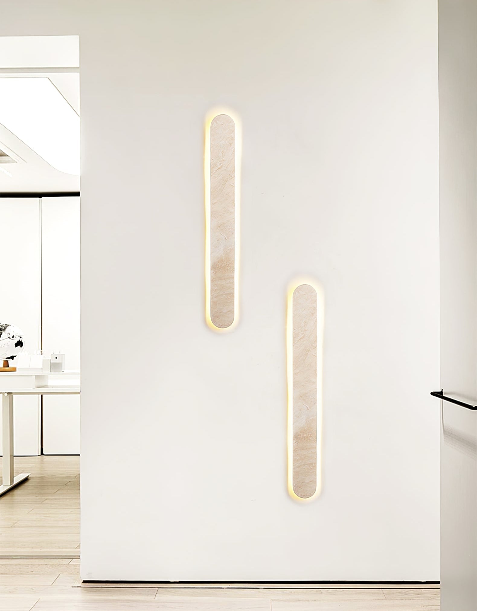 Applique murale moderne Wulfric en Travertin jaune