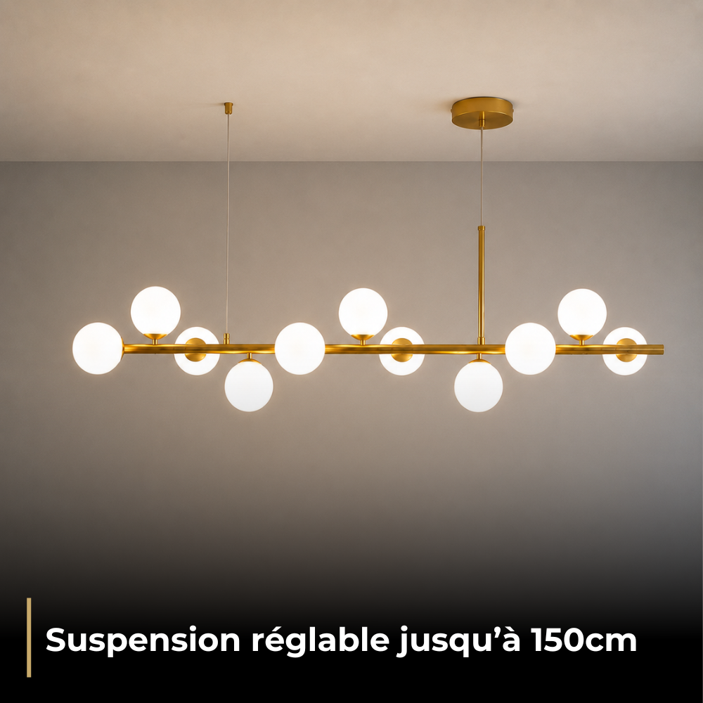 Suspension dorée à globes opalins