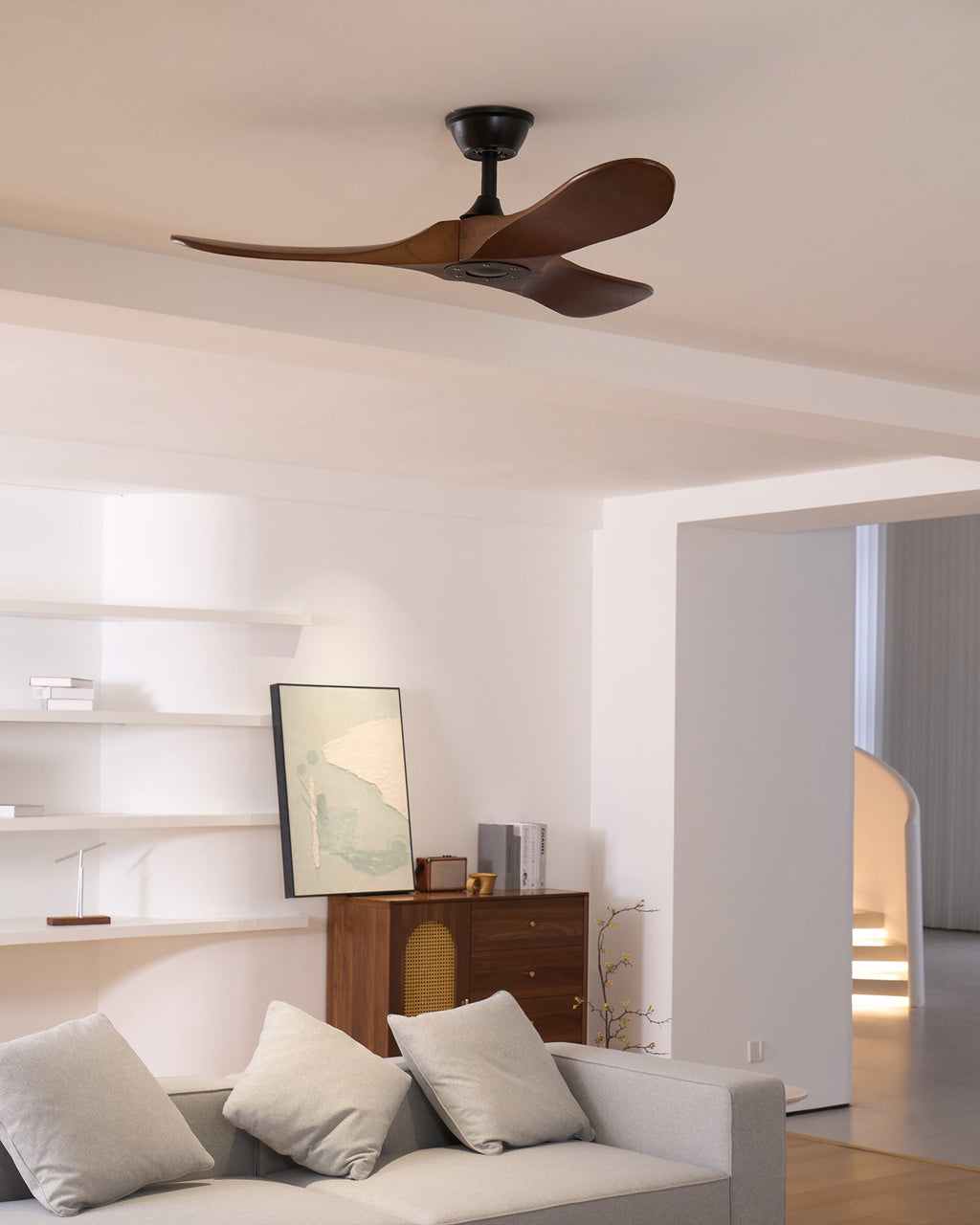 Ventilateur de plafond moderne Toke en Grain bois noyer et noir