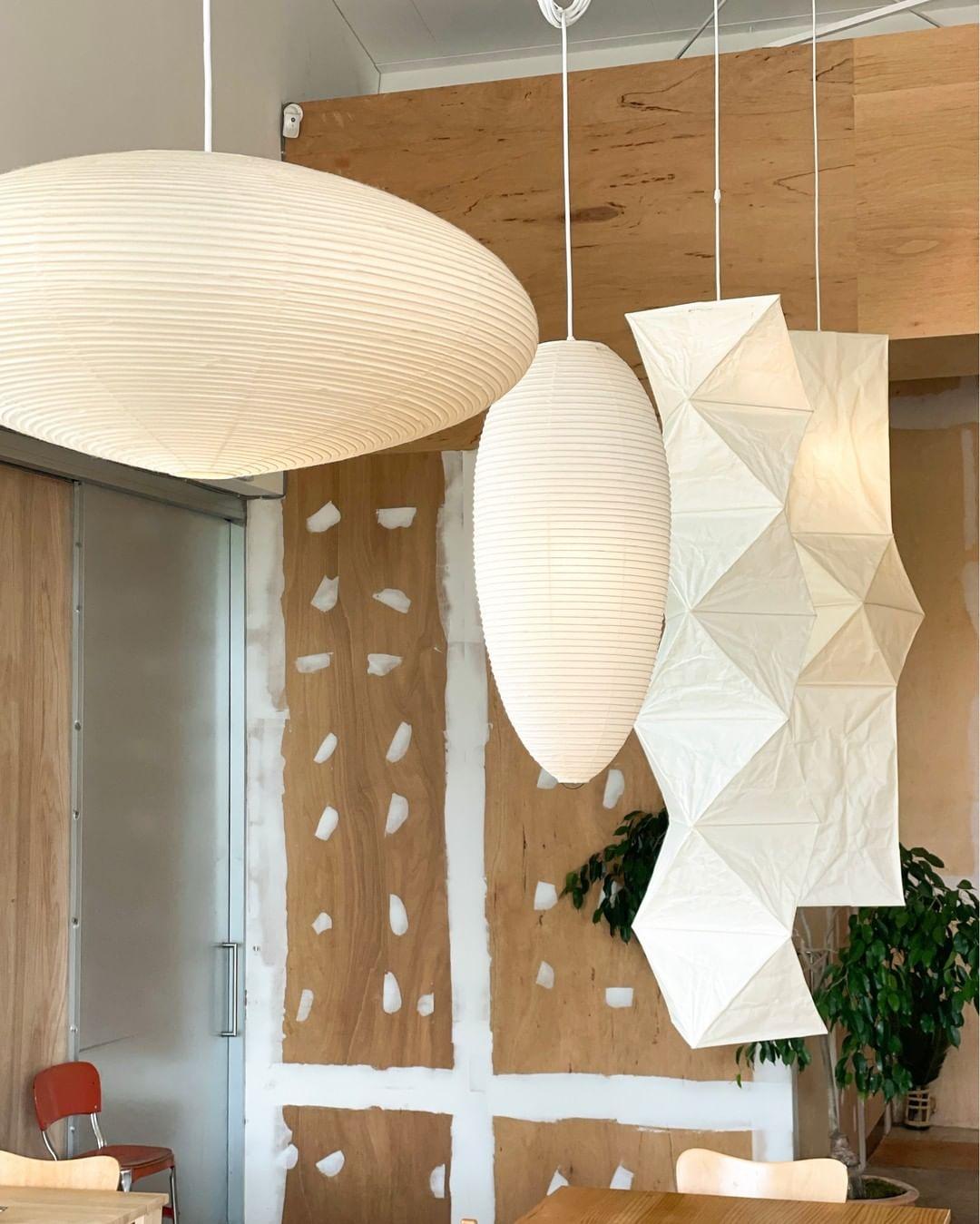 Suspension moderne Ove en papier Blanc et blanc câble