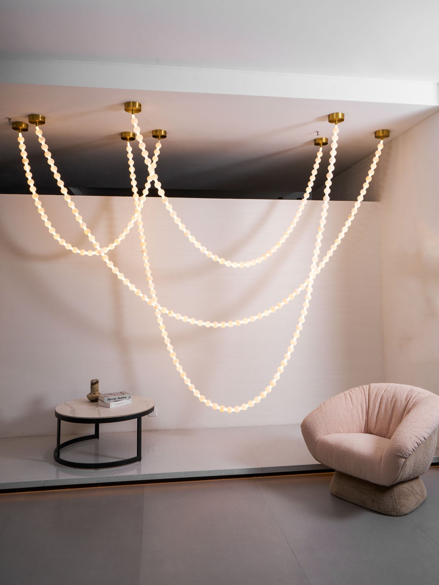 Lustre moderne Miska en Albâtre Or et blanc