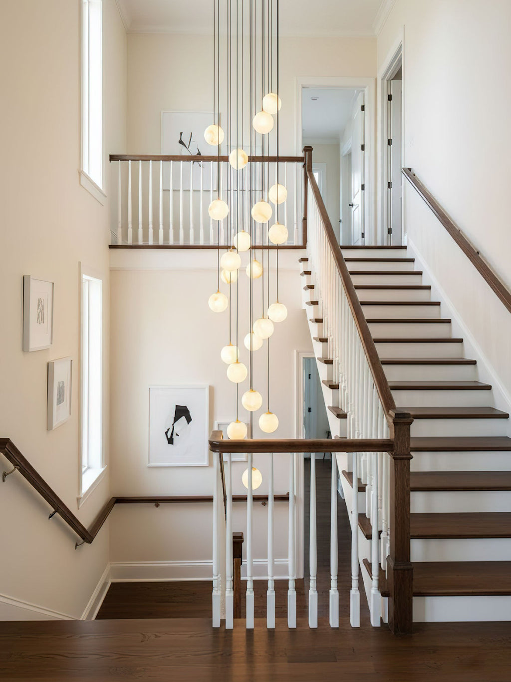 Lustre moderne Mikko en Albâtre Noir et blanc