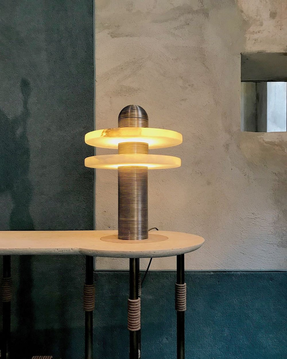 Lampe à poser moderne Booth en Albâtre