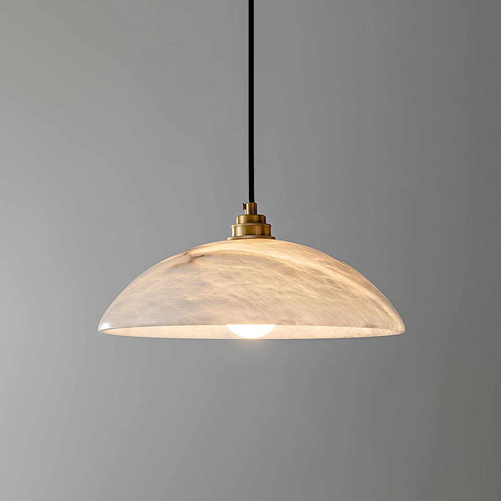 Suspension moderne Arnleif en Albâtre Laiton et blanc