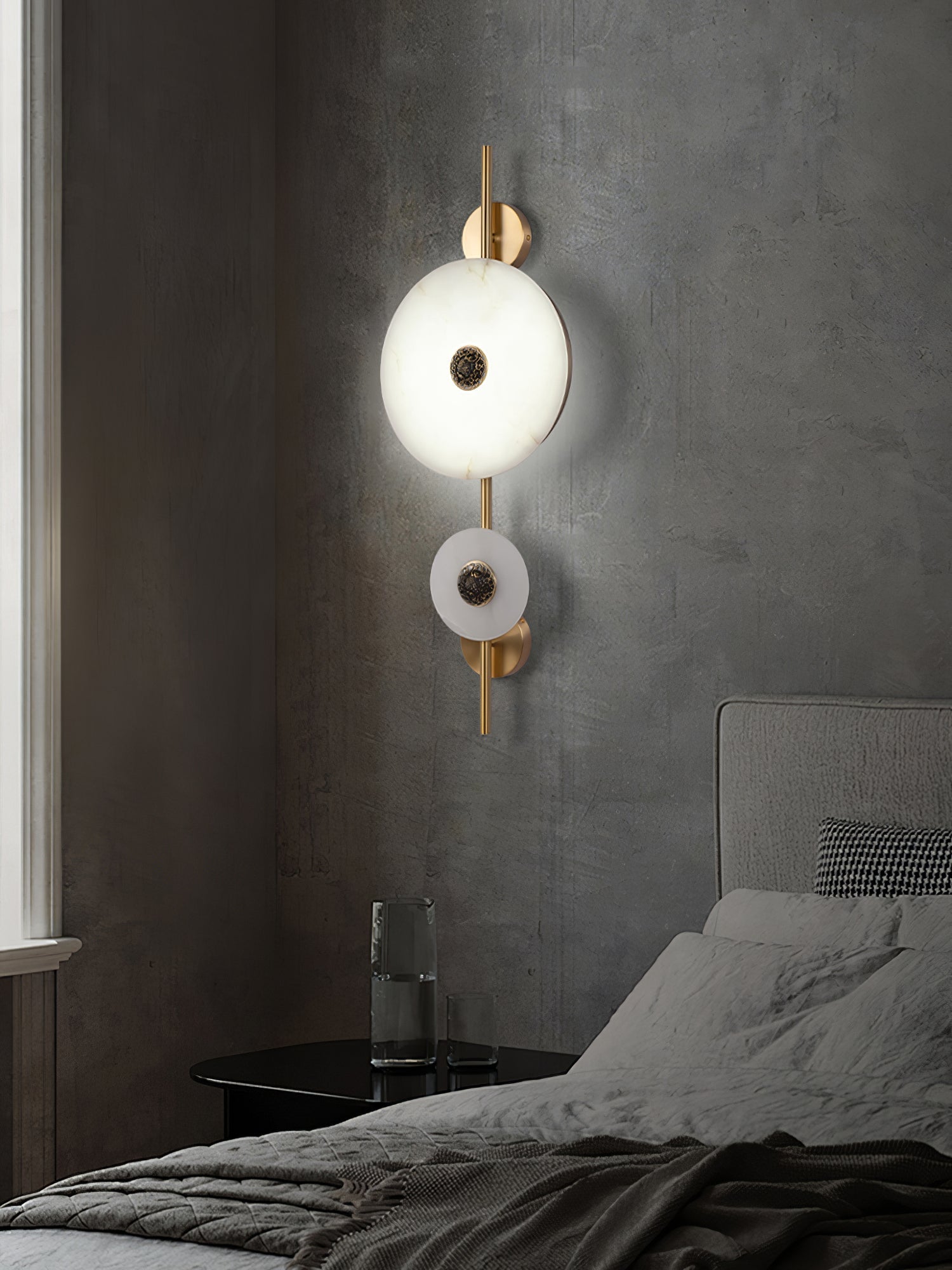 Applique murale moderne Lykke en Albâtre Laiton et blanc