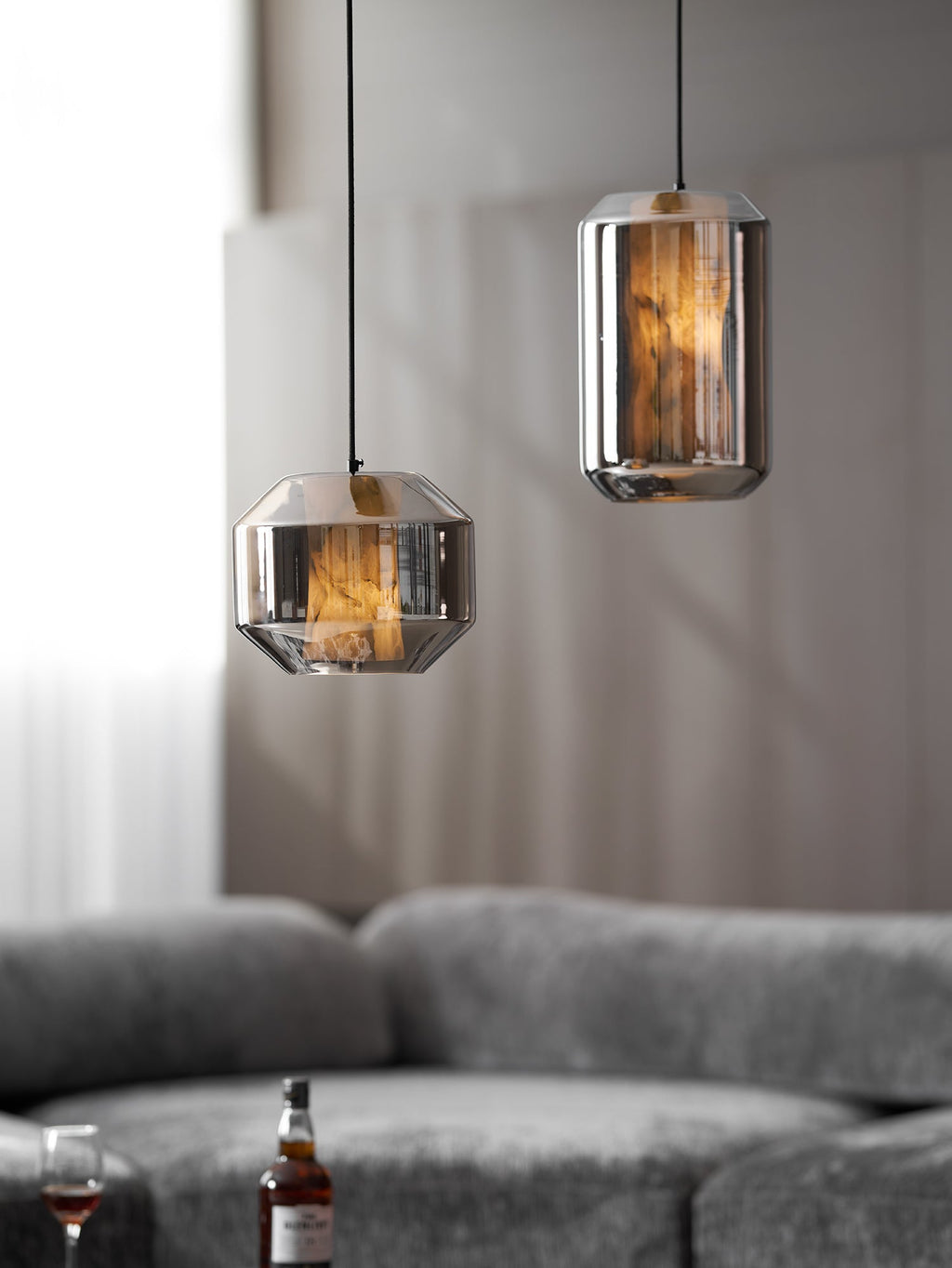 Suspension moderne Ludlow en Albâtre, verre Fumé gris et blanc