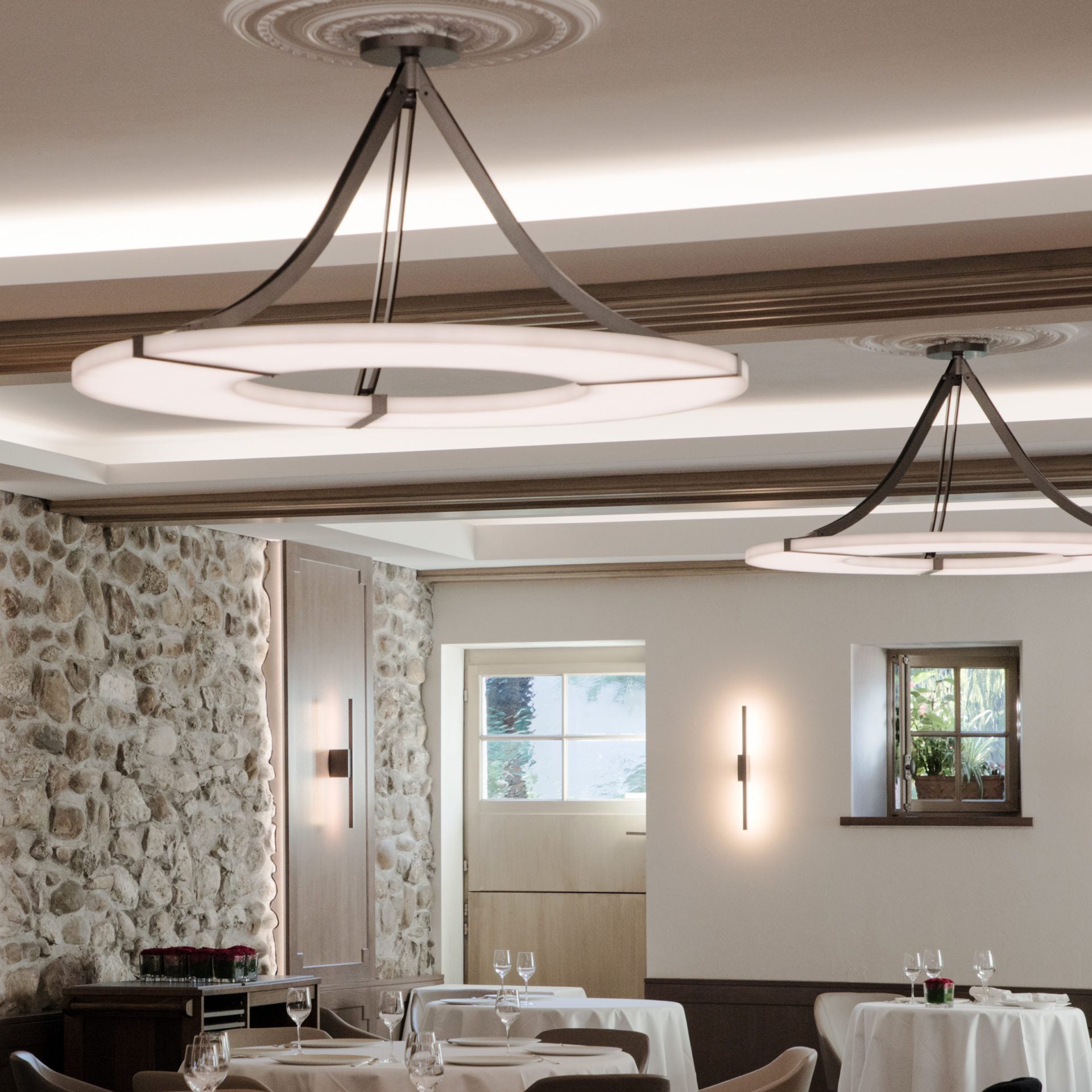 Suspension moderne Judson en Albâtre Noir et blanc