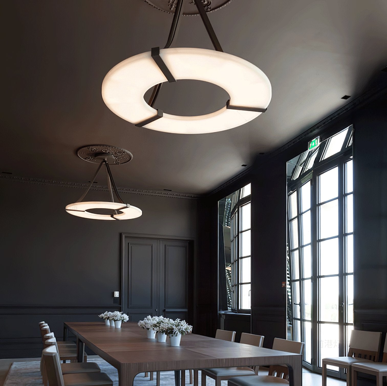 Suspension moderne Judson en Albâtre Noir et blanc
