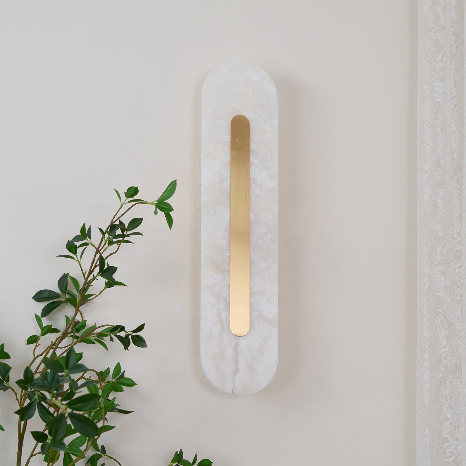 Applique murale moderne Fjolnir en Albâtre Blanc et laiton