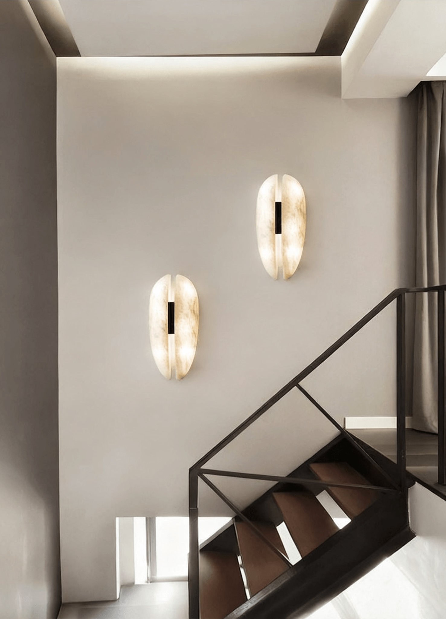 Applique murale moderne Skeggi en Albâtre Noir et blanc