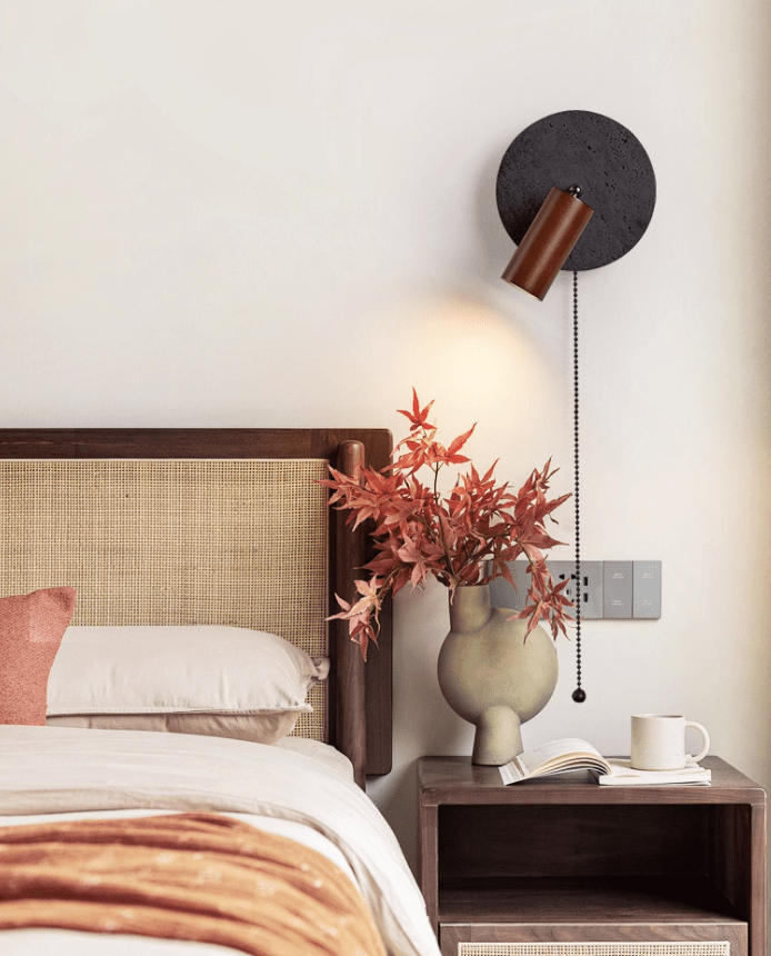 Applique murale moderne Stafford en Noyer bois et noir travertin