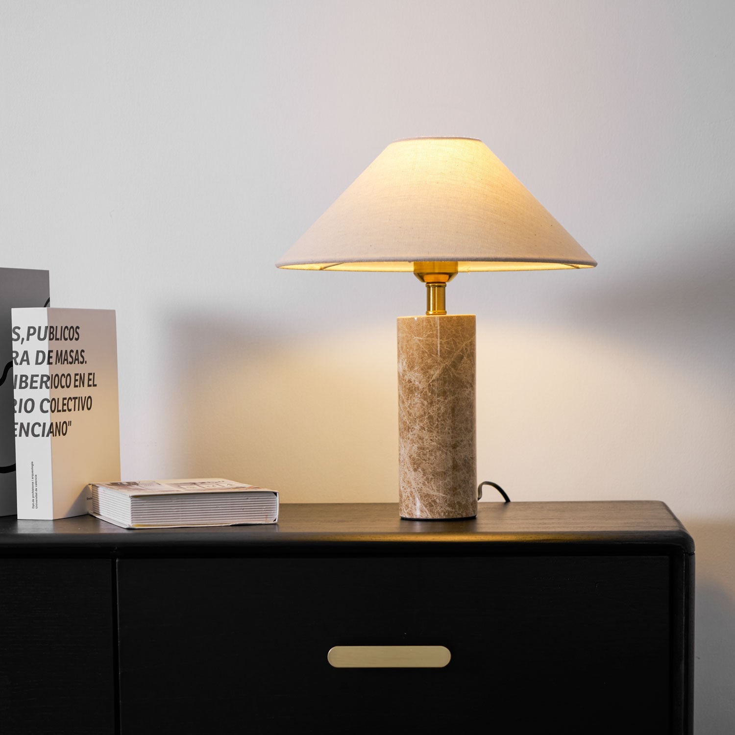 Lampe à poser moderne Wreston en pierre Beige et marbre Lampbase