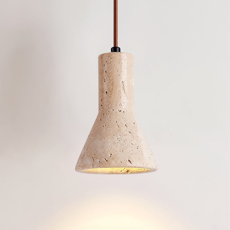 Suspension moderne Nevin en pierre Travertin jaune