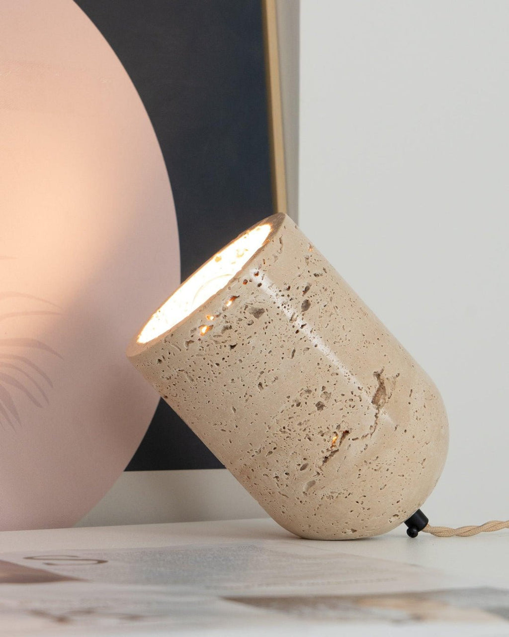 Lampe à poser moderne Faber en Travertin jaune