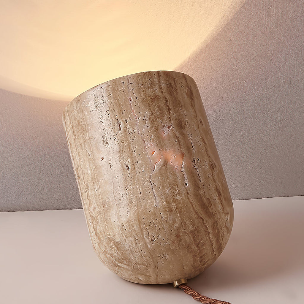 Lampe à poser moderne Faber en Travertin jaune