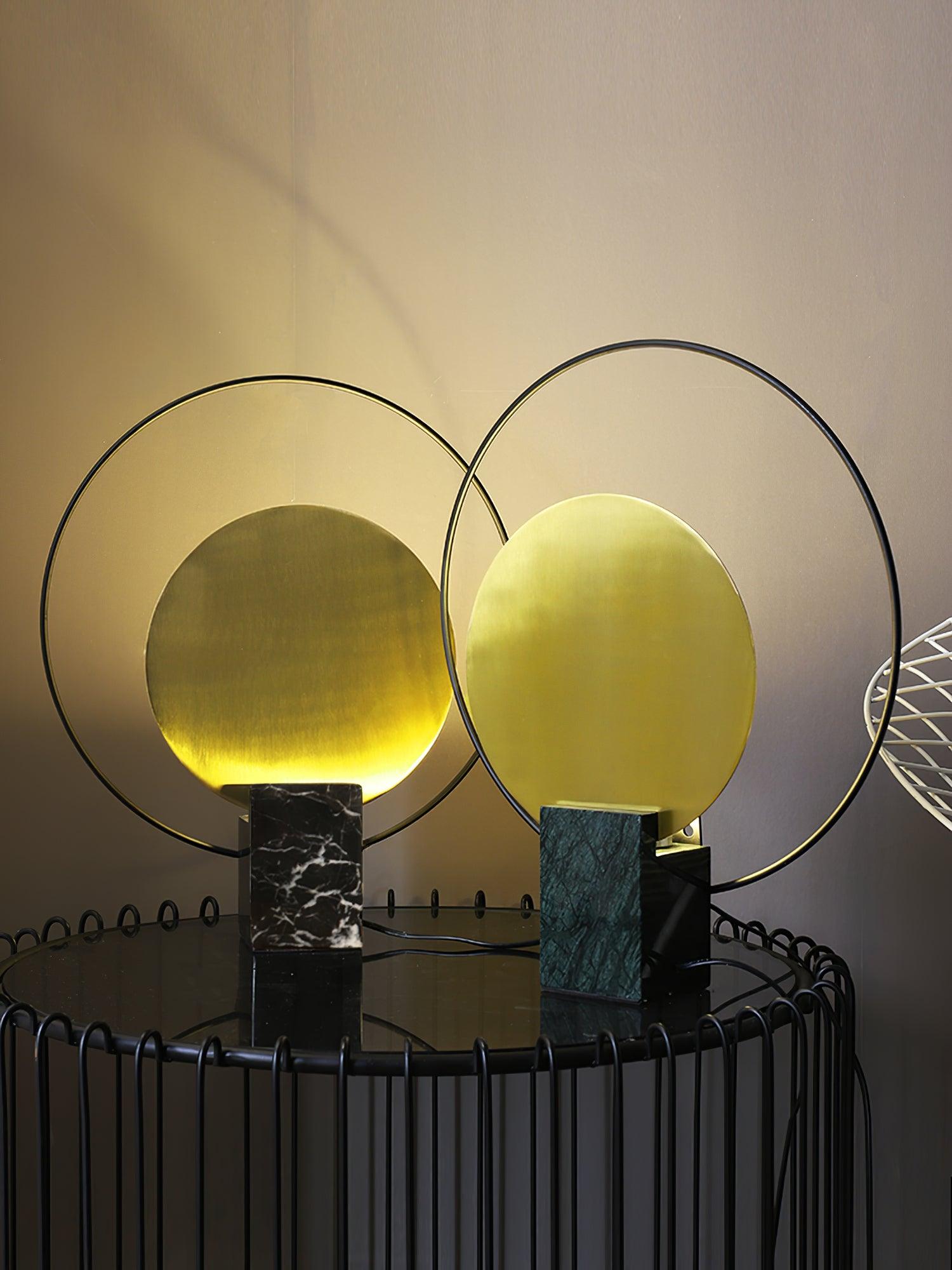 Lampe à poser moderne Duncan en Métal, Marbre Noir et doré