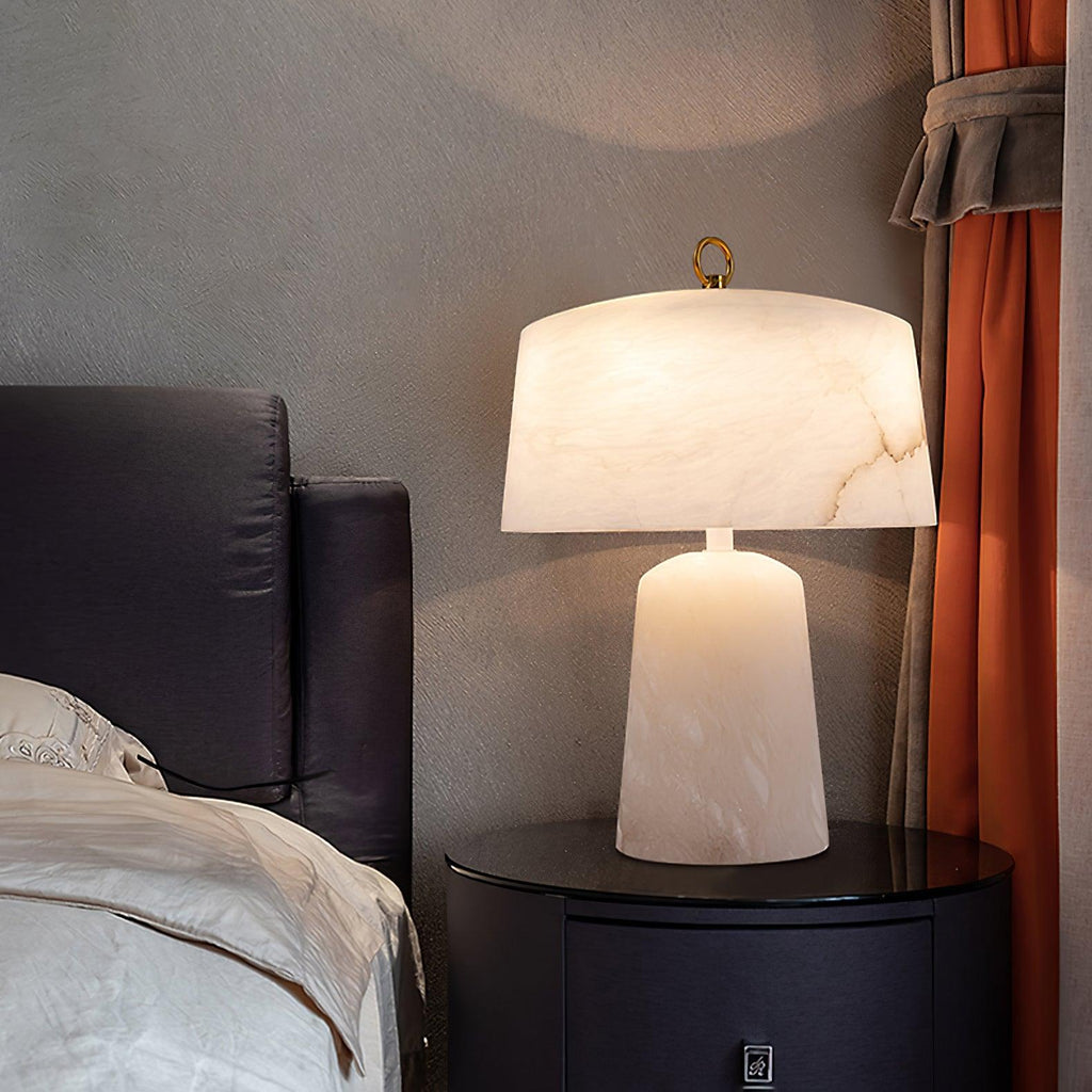 Lampe à poser moderne Walden en Albâtre Blanc et laiton