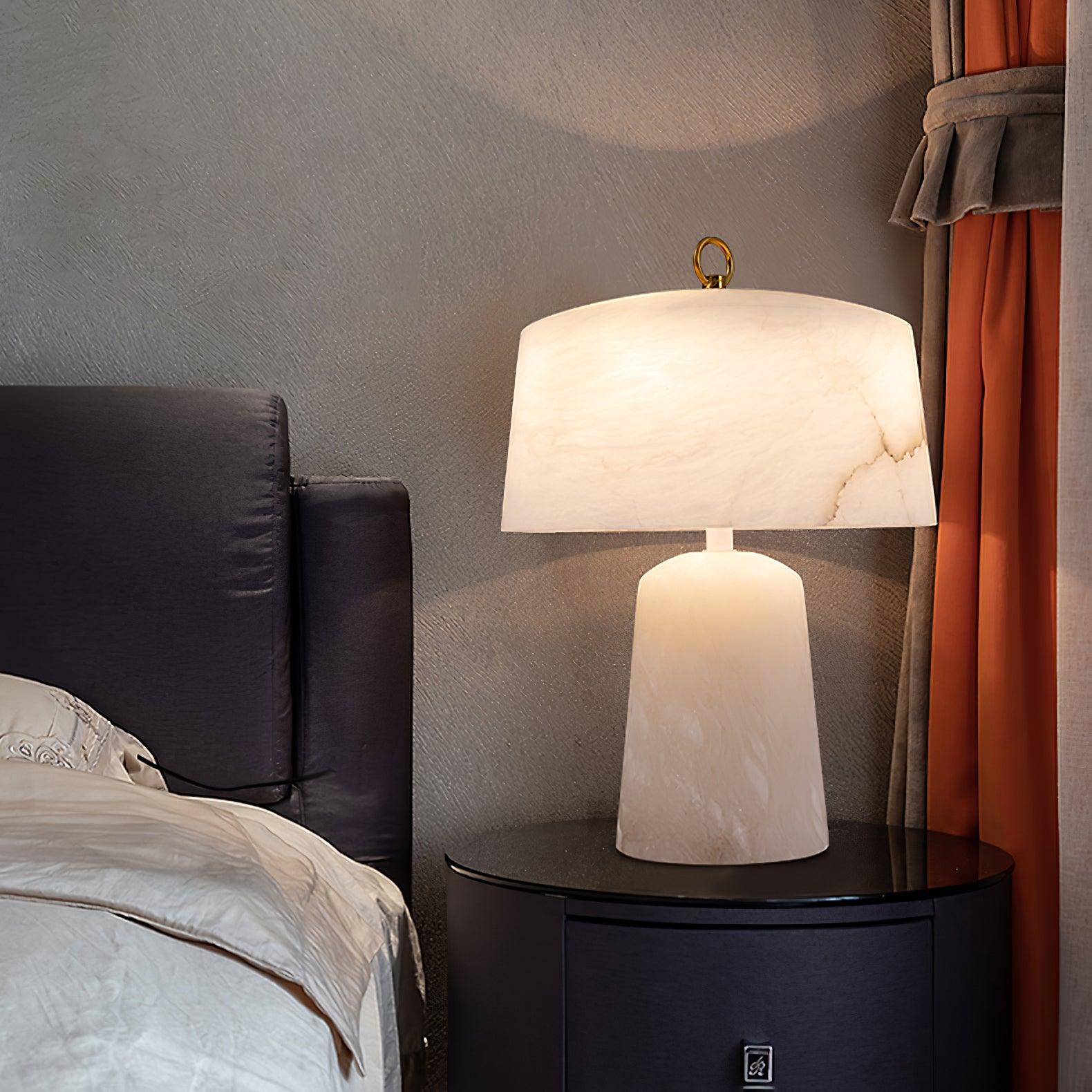 Lampe à poser moderne Walden en Albâtre Blanc et laiton
