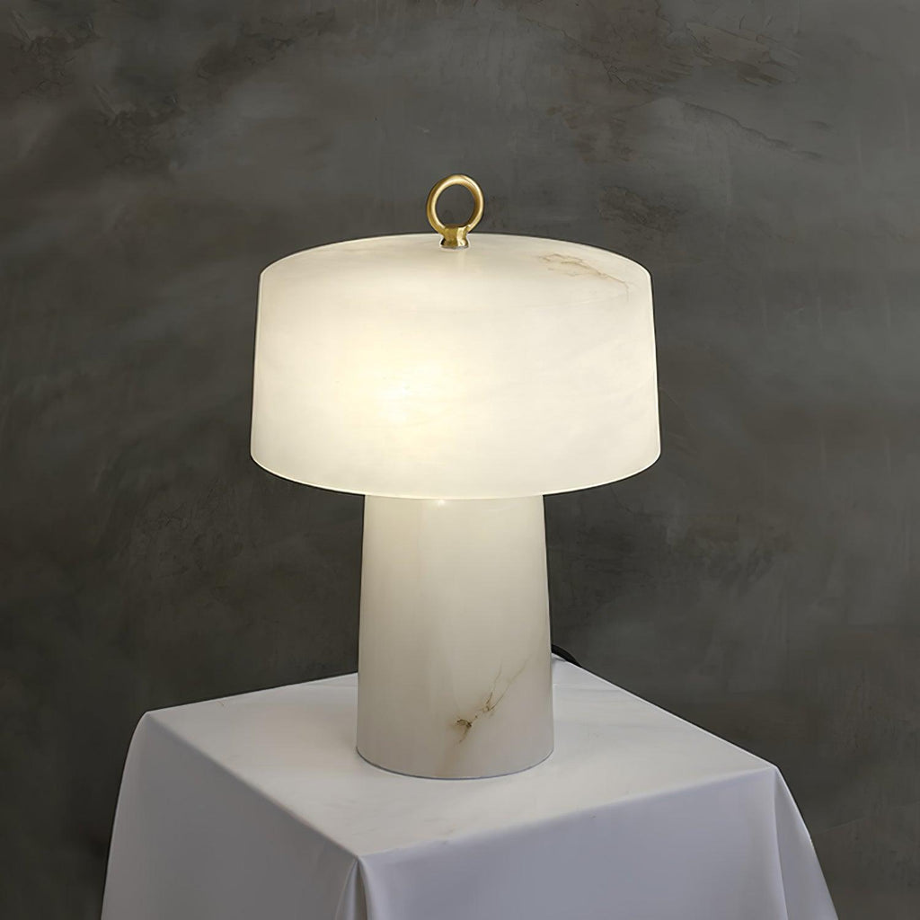 Lampe à poser moderne Walden en Albâtre Blanc et laiton