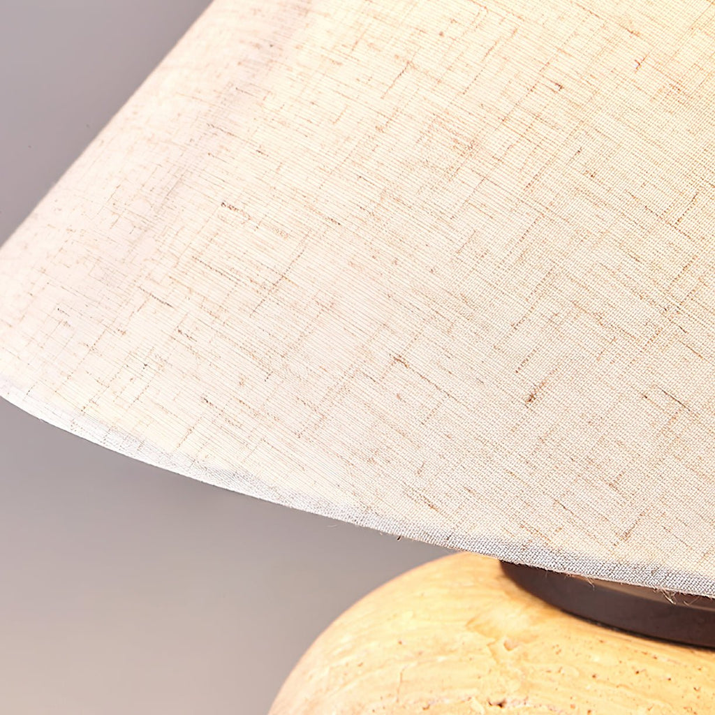 Lampe à poser moderne Vigbert en Travertin Beige et blanc