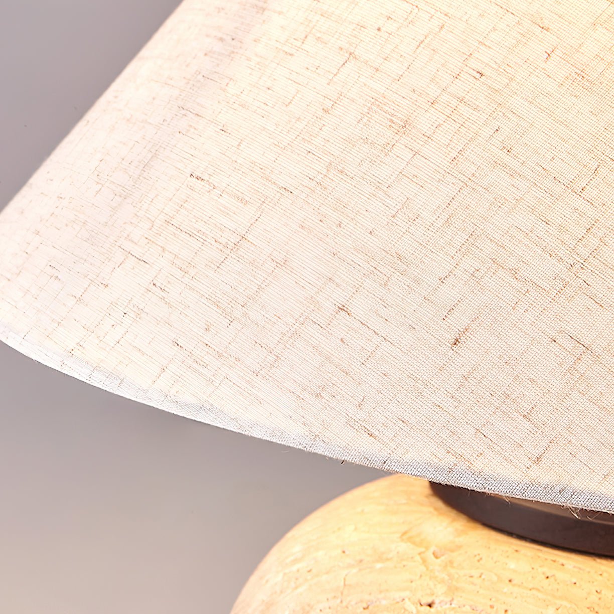 Lampe à poser moderne Vigbert en Travertin Beige et blanc