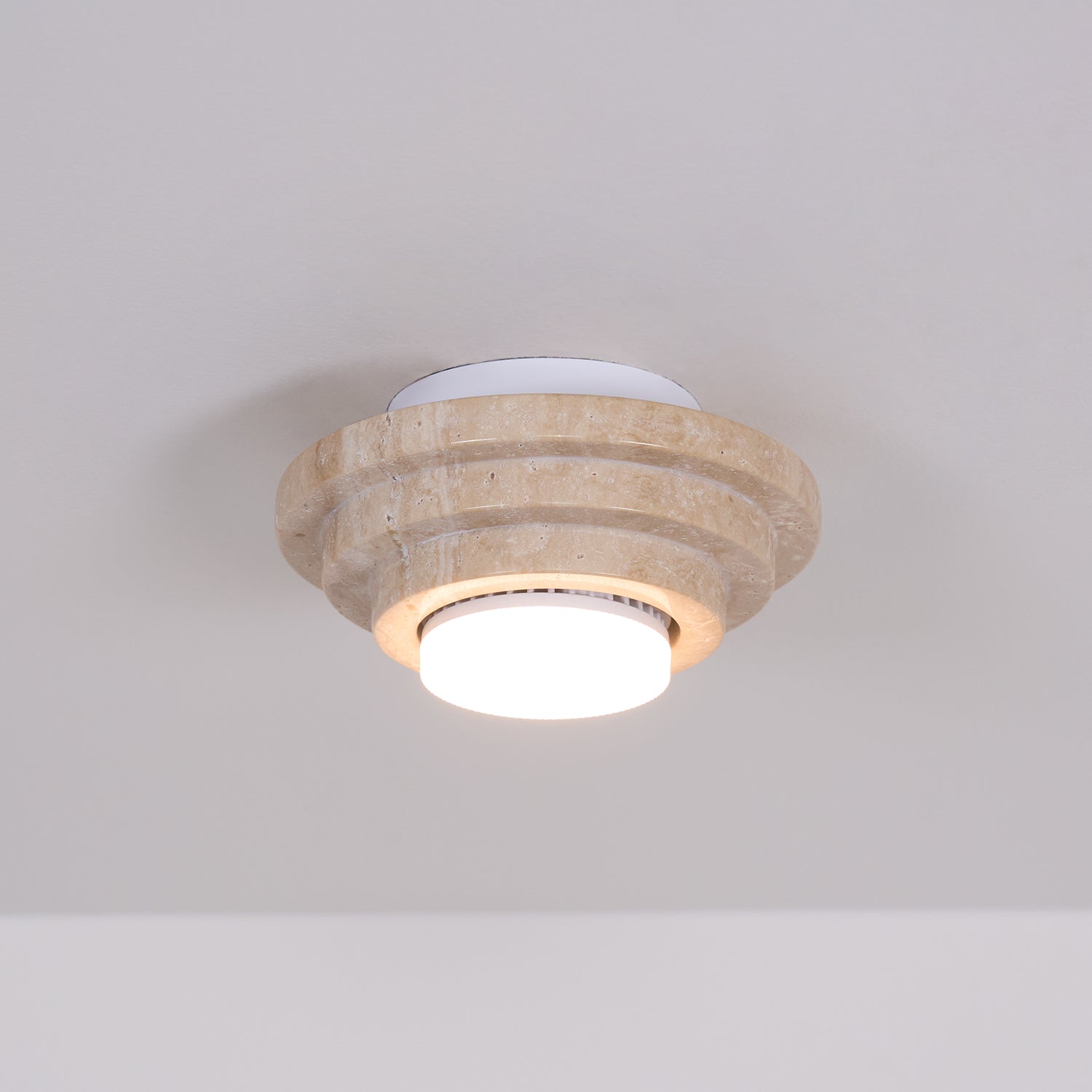 Plafonnier moderne Waldo en Travertin Beige et blanc