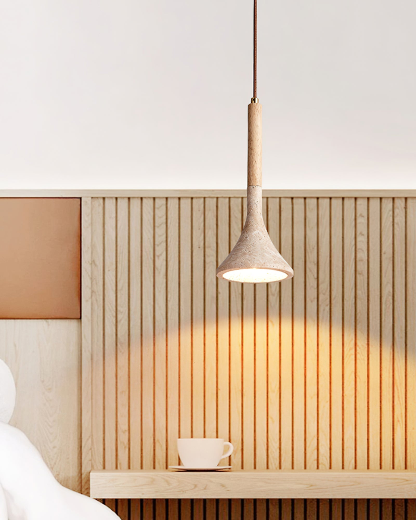 Suspension moderne Percival en Bois et travertin jaune