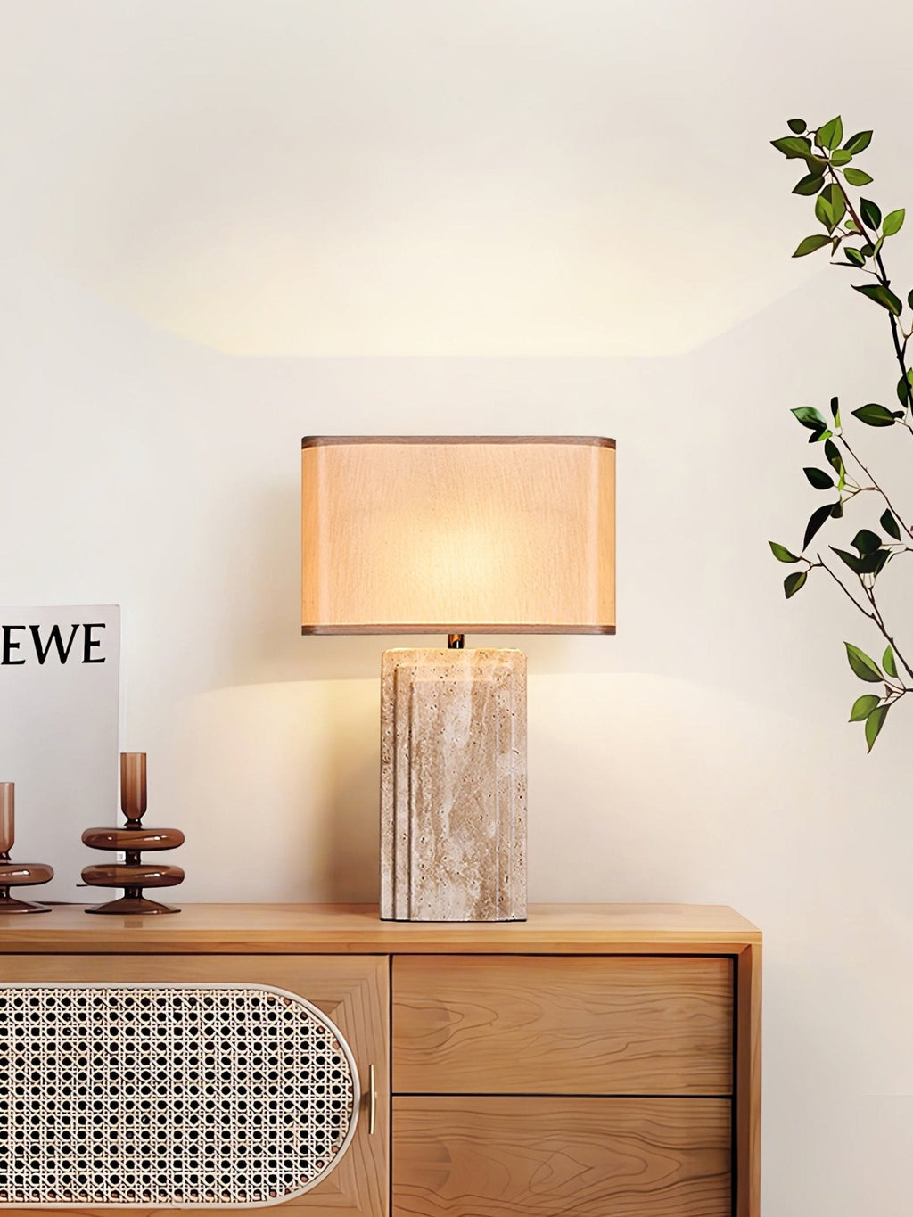 Lampe à poser moderne Cleon en Travertin jaune et beige
