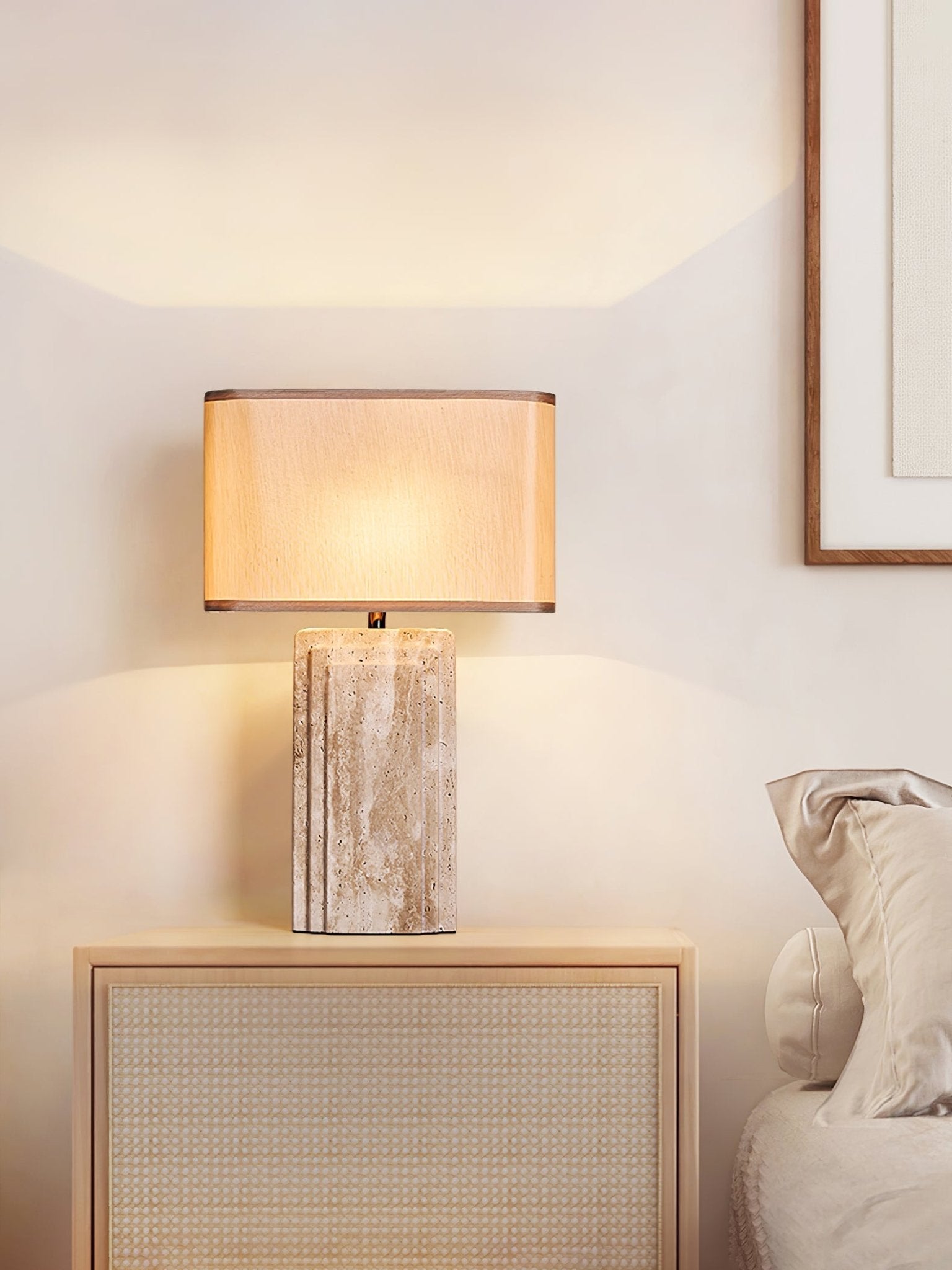 Lampe à poser moderne Cleon en Travertin jaune et beige