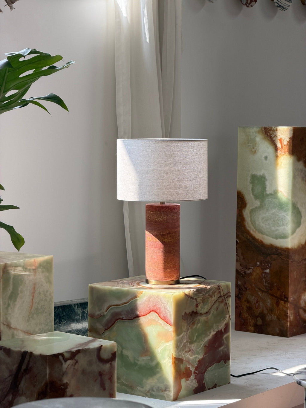 Lampe à poser moderne Hob en pierre, Marbre Travertin jaune et noir