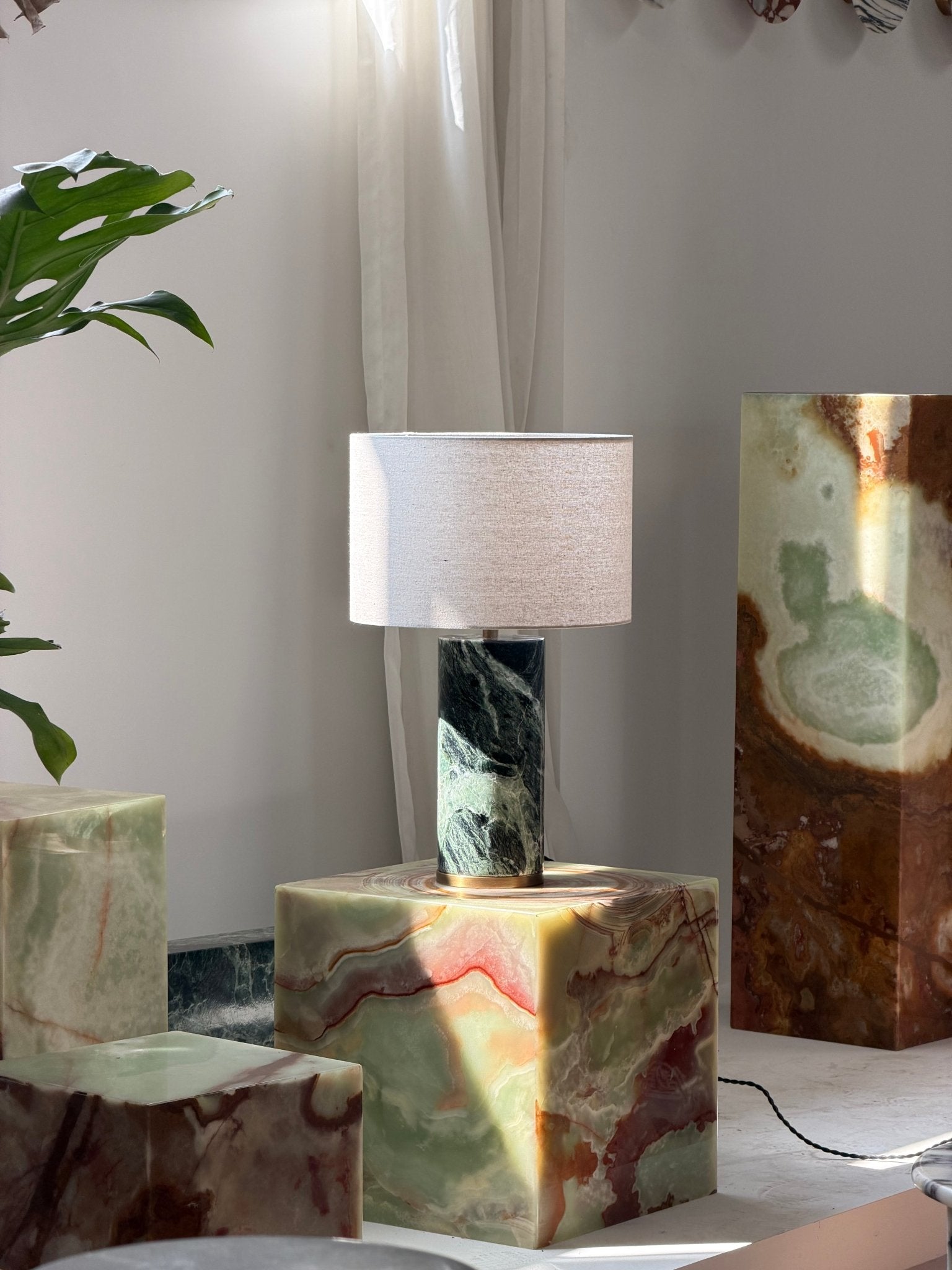 Lampe à poser moderne Hob en pierre, Travertin Vert marbre et noir
