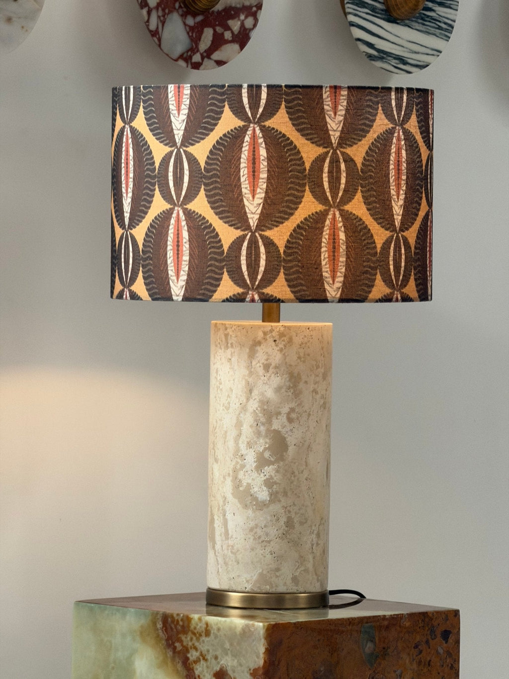 Lampe à poser moderne Hob en pierre, Travertin Vert marbre et beige