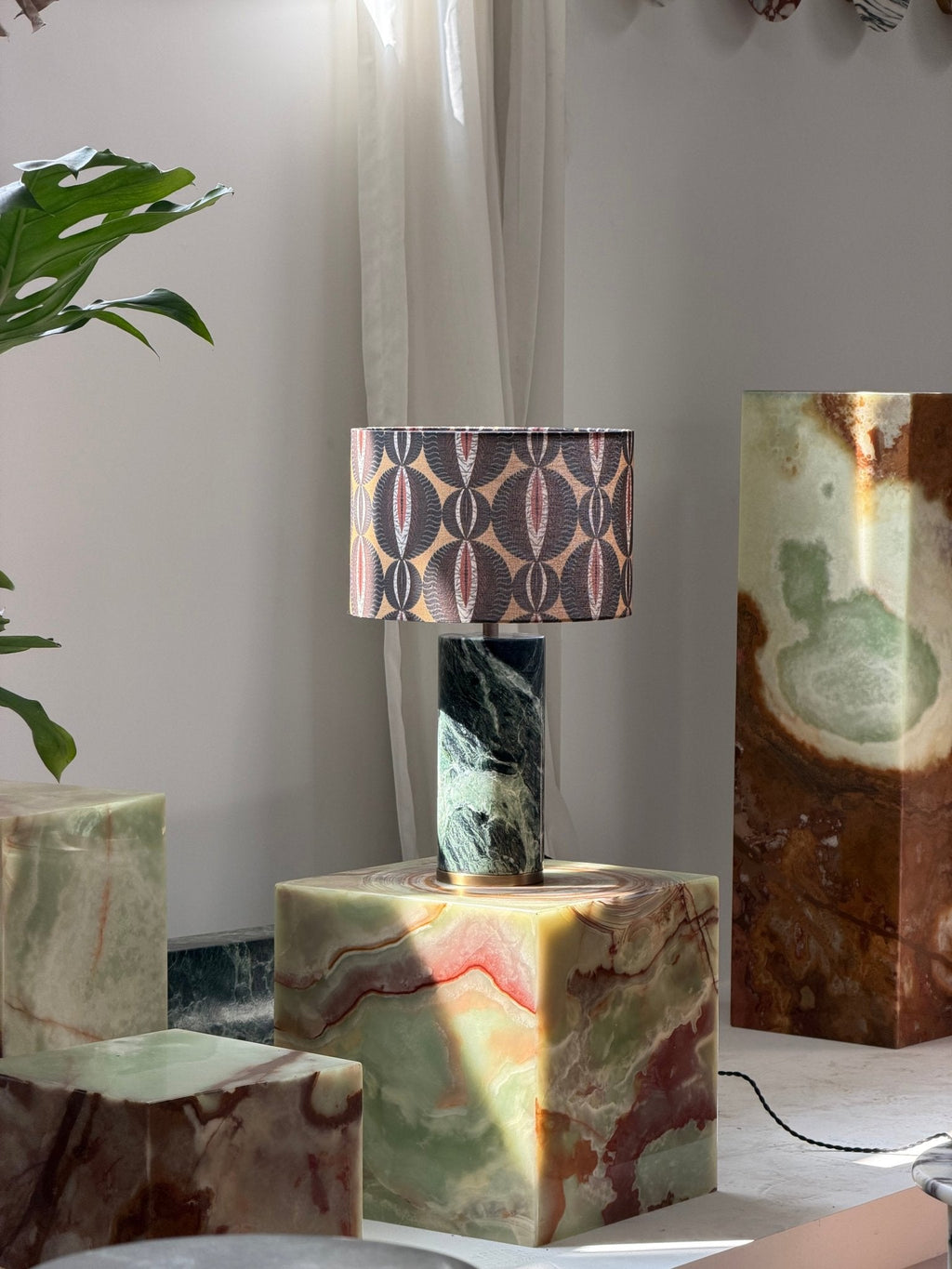 Lampe à poser moderne Hob en pierre, Travertin Vert marbre et beige